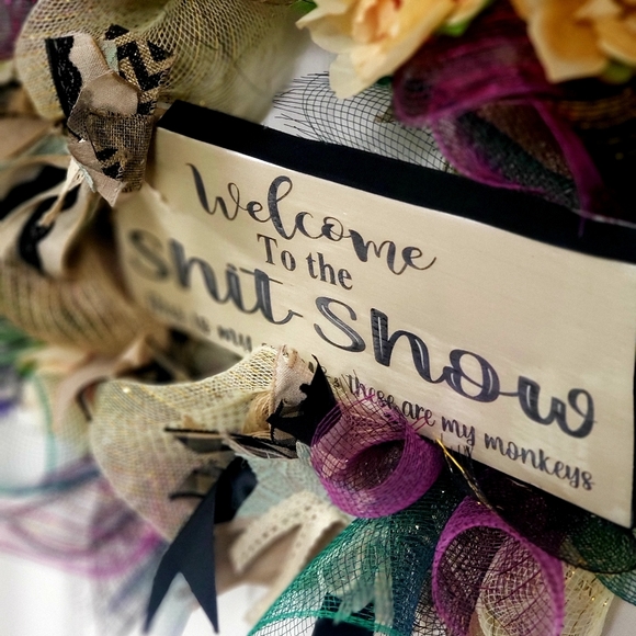 Funny front door Wreath - Picture 5 of 16